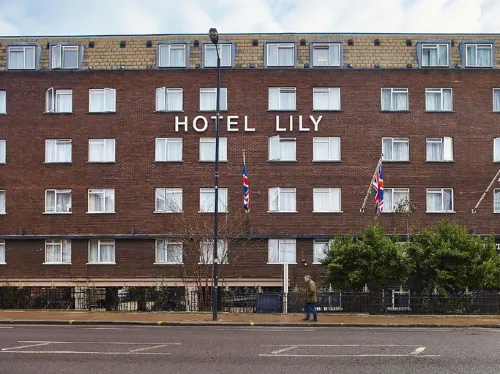 Hotel Lily Exterior Photos