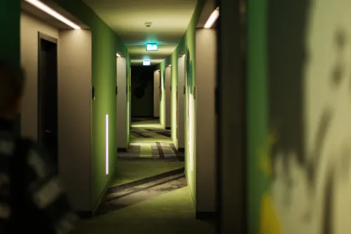 Holiday Inn - the niu, Crusoe Bremen Airport Öffentliche Flächen Photos