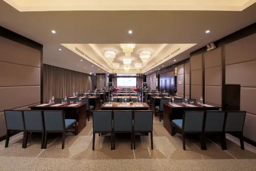 Green Beach Hotel Nha Trang Business Photos