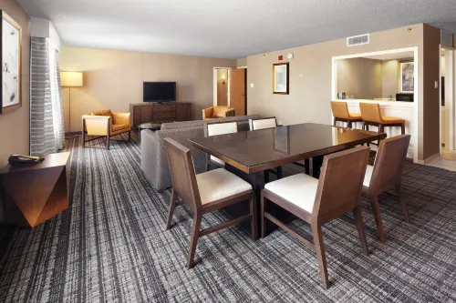 DoubleTree by Hilton Hotel Dallas Near the Galleria Rooms Photos