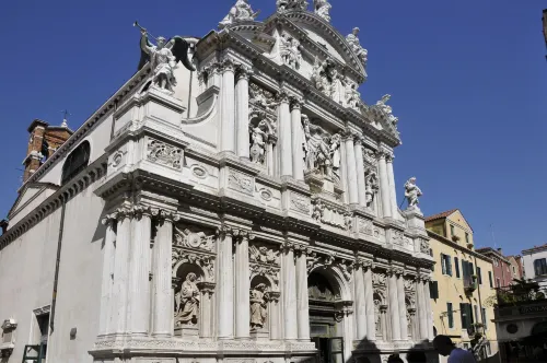 UNA HOTELS Ala Venezia-Adults 16 À proximité de l'hôtel Photos