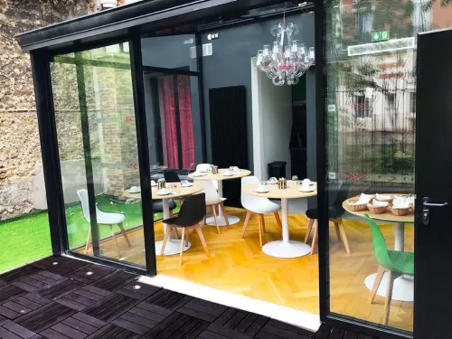 Le Glam's Hotel Restauration Photos