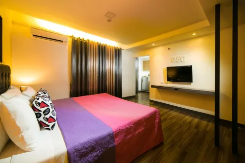 950 Condotel Rooms Photos