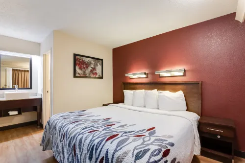 Super 8 by Wyndham Deerfield - Northbrook Rooms Photos