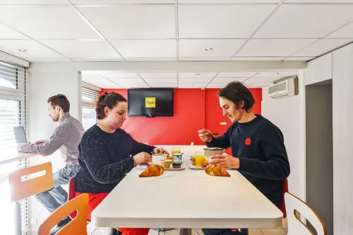 Hôtel Première Classe Marseille La Valentine Restauration Photos