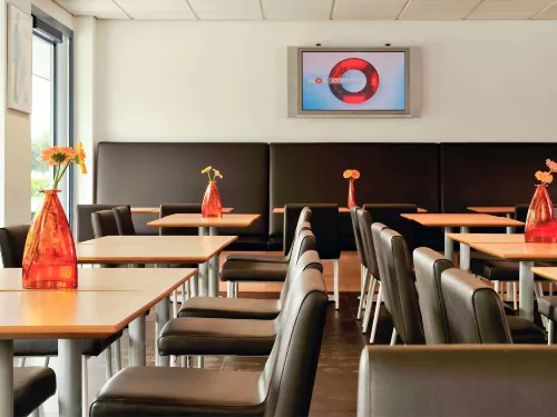 Ibis Budget Amsterdam Airport Restauration Photos