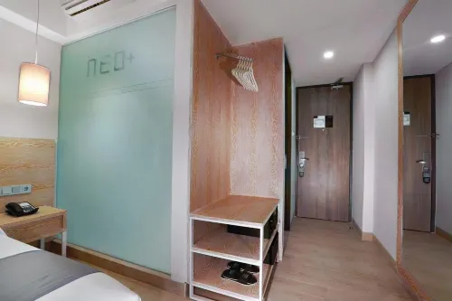 Hotel NEO+ Kuta Legian Kamar Photos