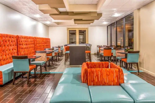 Days Inn by Wyndham Fort Lauderdale Airport Cruise Port Dining Photos