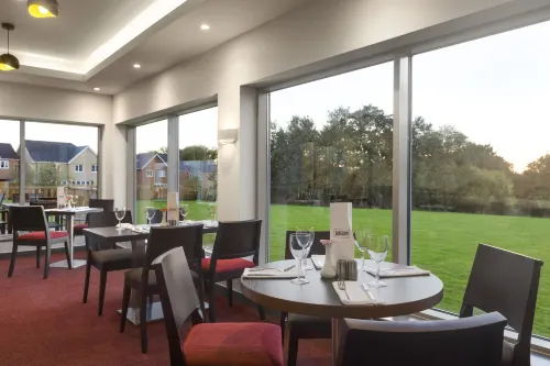 Ramada by Wyndham Milton Keynes Dining Photos