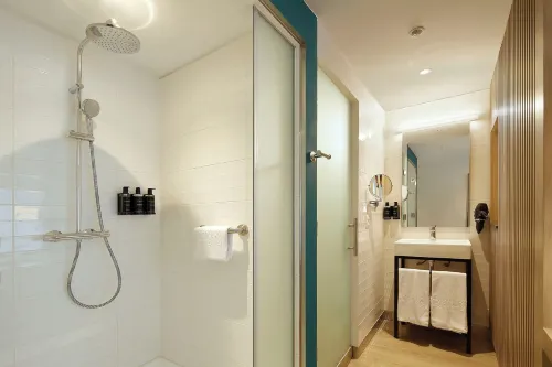 Ikonik Miraflores Rooms Photos