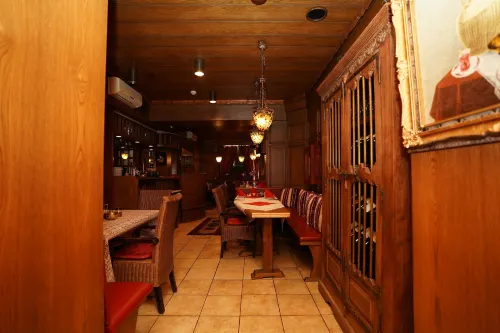 Hotel Villa Oriental & Restaurant Restauration Photos