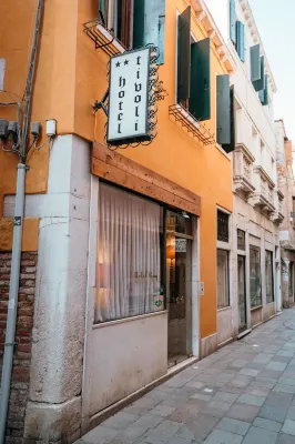 Hotel Tivoli Exterior Photos