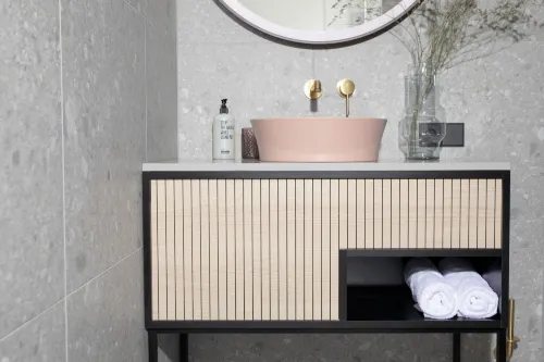 Bob W Beethoven Kamar Photos