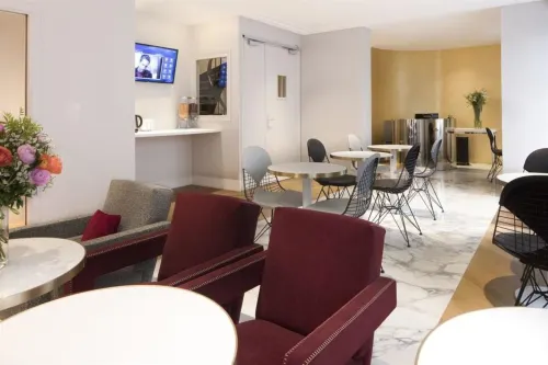 Nouvel Eiffel Hotel - Paris Restauration Photos