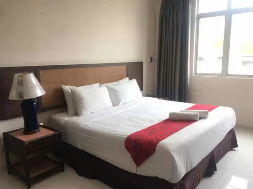 Leisure Cove Hotel and Apartments Photos