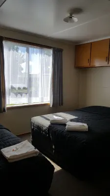 High Country Motel & Backpackers Photos