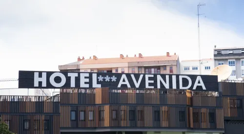 Hotel Avenida Exterior Photos