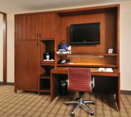 Four Points by Sheraton Jacksonville Baymeadows Rooms Photos