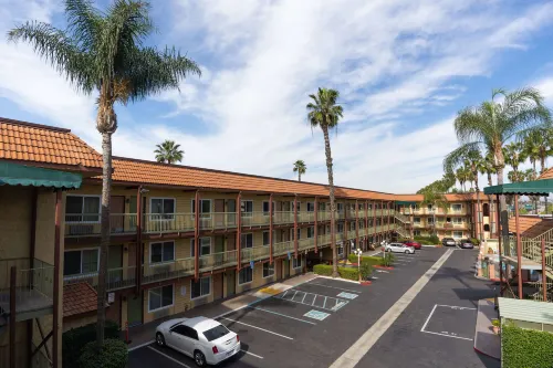 Super 8 by Wyndham Anaheim/Disneyland Drive Общественные зоны Photos