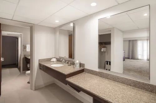 DoubleTree by Hilton Ontario Airport Photos