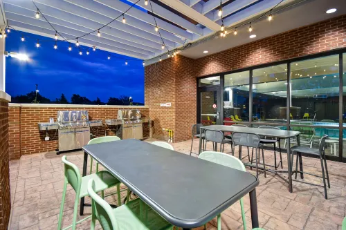 Home2 Suites by Hilton Amherst Buffalo Dining Photos