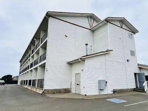Coratel Inn and Suites by Jasper Ocean Shores Exterior Photos