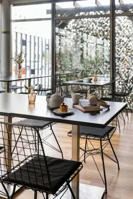 Appart hôtel Q7 Lodge Lyon 7 - Séjours à la nuitée et longues durées Espaces publics Photos