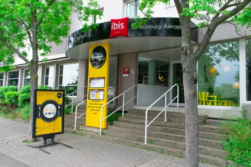Ibis Strasbourg Aéroport Le Zénith À proximité de l'hôtel Photos