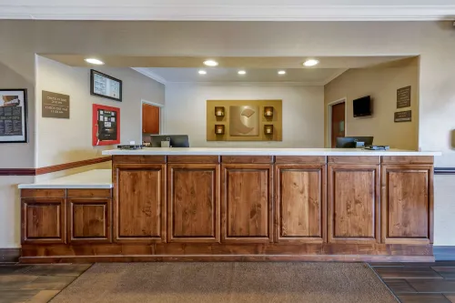 Comfort Suites Near Six Flags Magic Mountain Public Areas Photos