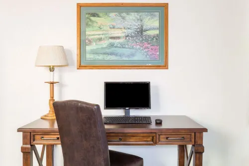 Super 8 Phoenix Metro North Rooms Photos