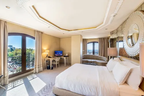 Wyndham Grand Istanbul Kalamış Marina Hotel Chambres Photos