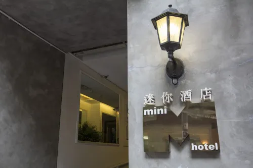 Mini Hotel Causeway Bay Exterior Photos
