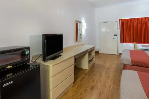 Americas Best Value Inn & Suites Humble Photos
