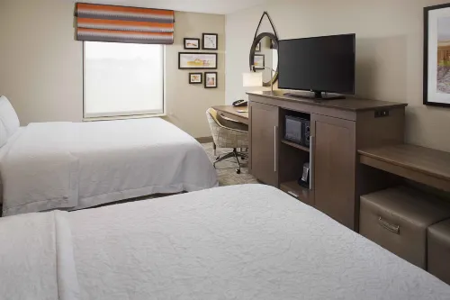Hampton Inn by Hilton Garden City Long Island Chambres Photos
