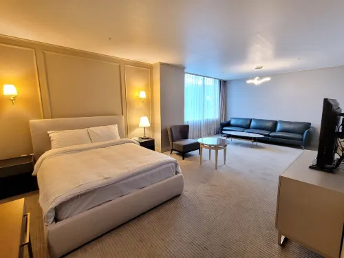 Queen Vell Hotel & Wedding Kamar Photos