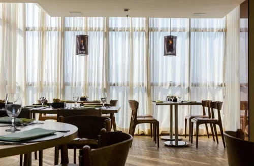 Ritz Copacabana Boutique Hotel Restauration Photos