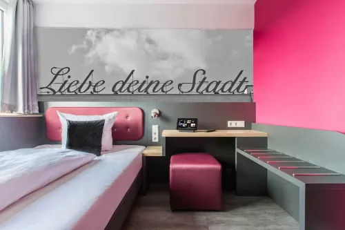 Domspatz Hotel | Boardinghouse Zimmer Photos