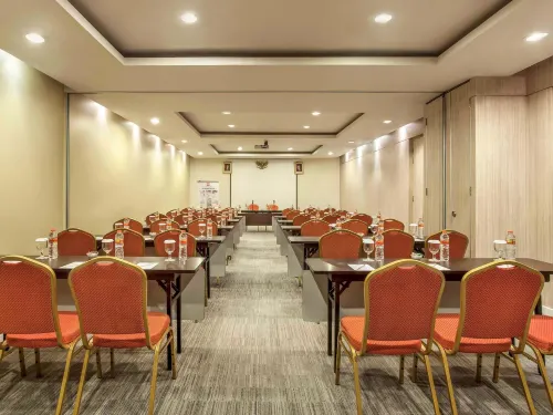 Ibis Surabaya City Center Fasilitas Bisnis Photos