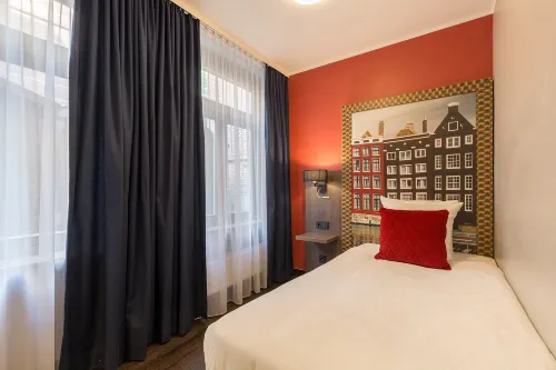 Leonardo Hotel Amsterdam City Center Zimmer Photos