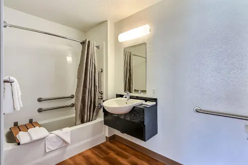Motel 6 Fremont, CA – North Zimmer Photos