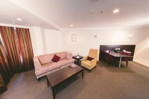 Parkside Hotel & Apartments Rooms Photos