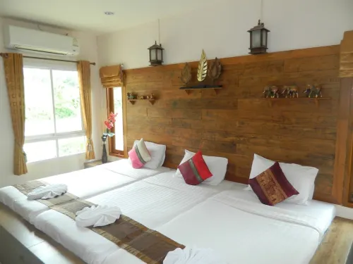Pai Iyara Resort Zimmer Photos