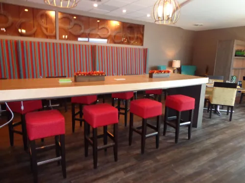 Hotel Indigo Cleveland-Beachwood Dining Photos