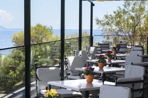 Ramada by Wyndham, Athens Club Attica Riviera Restauration Photos