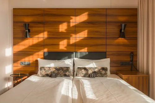 Elaya Hotel Munich City Rooms Photos