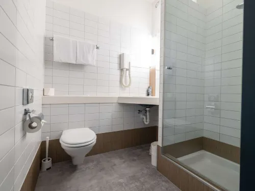 Ibis Chur Camere Photos