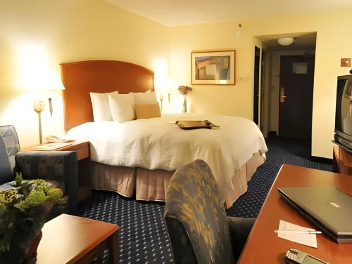 Hampton Inn & Suites Denver-Cherry Creek Photos