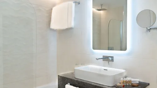 Camden Court Hotel Photos