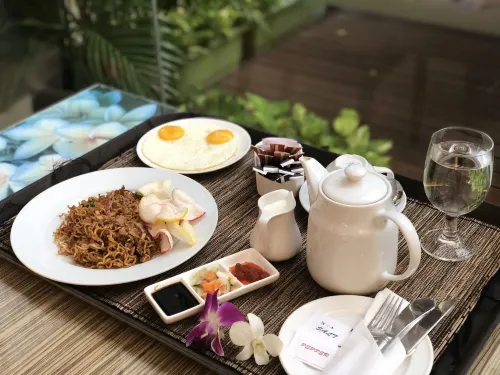 Ibis Styles Bali Denpasar Makanan Photos