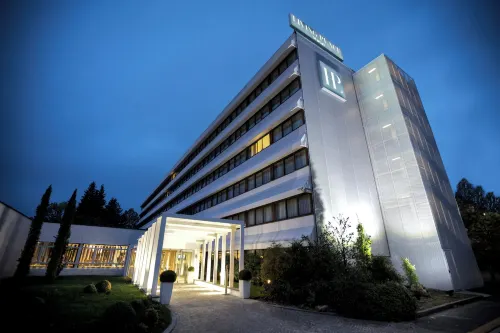 Living Place Hotel Extérieur Photos
